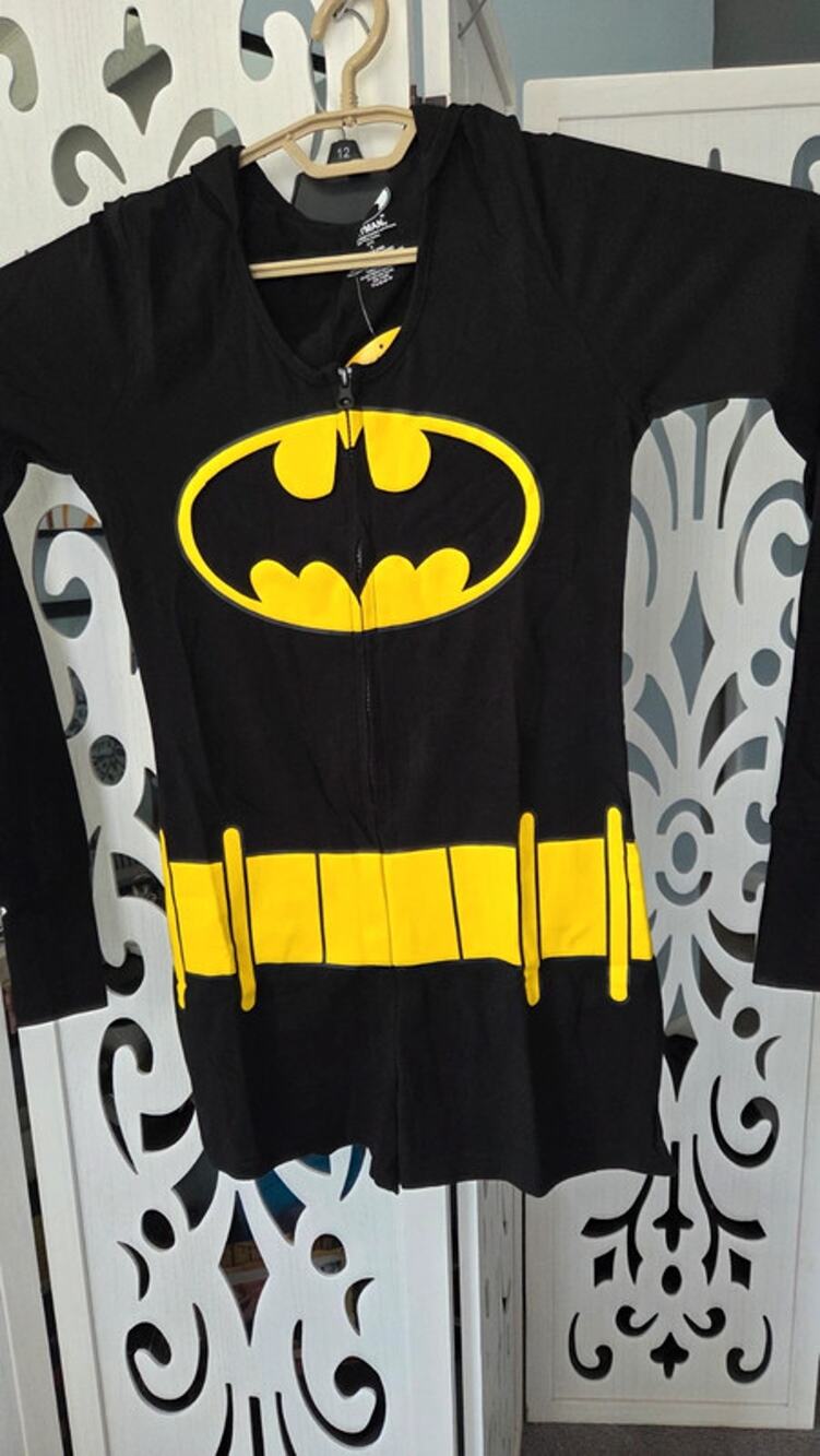 Bioworld Batman Cosplay Hooded Romper Long Sleeve Graphic One Piece NWT Small